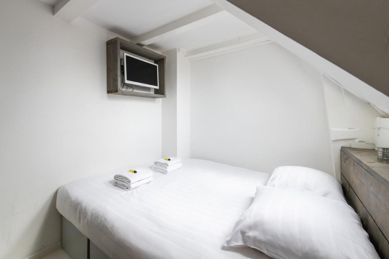 Two Bedroom Apartment In Historic Canalhouse From 1618 - City Centre Amsterdam Exterior photo